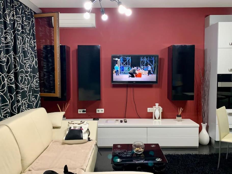 Lovely Sofia Apartment Katerina With Free Parking Exterior photo